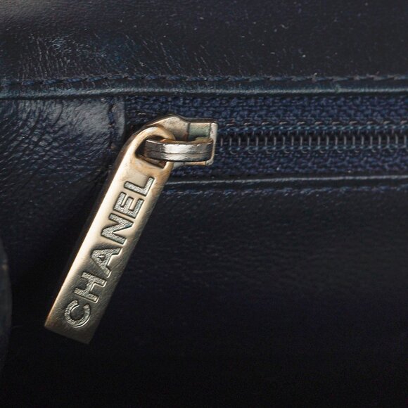 Chanel Vintage Mademoiselle Midnight-Blue Horizontal-Quilt Flap Bag - Picture 14 of 16